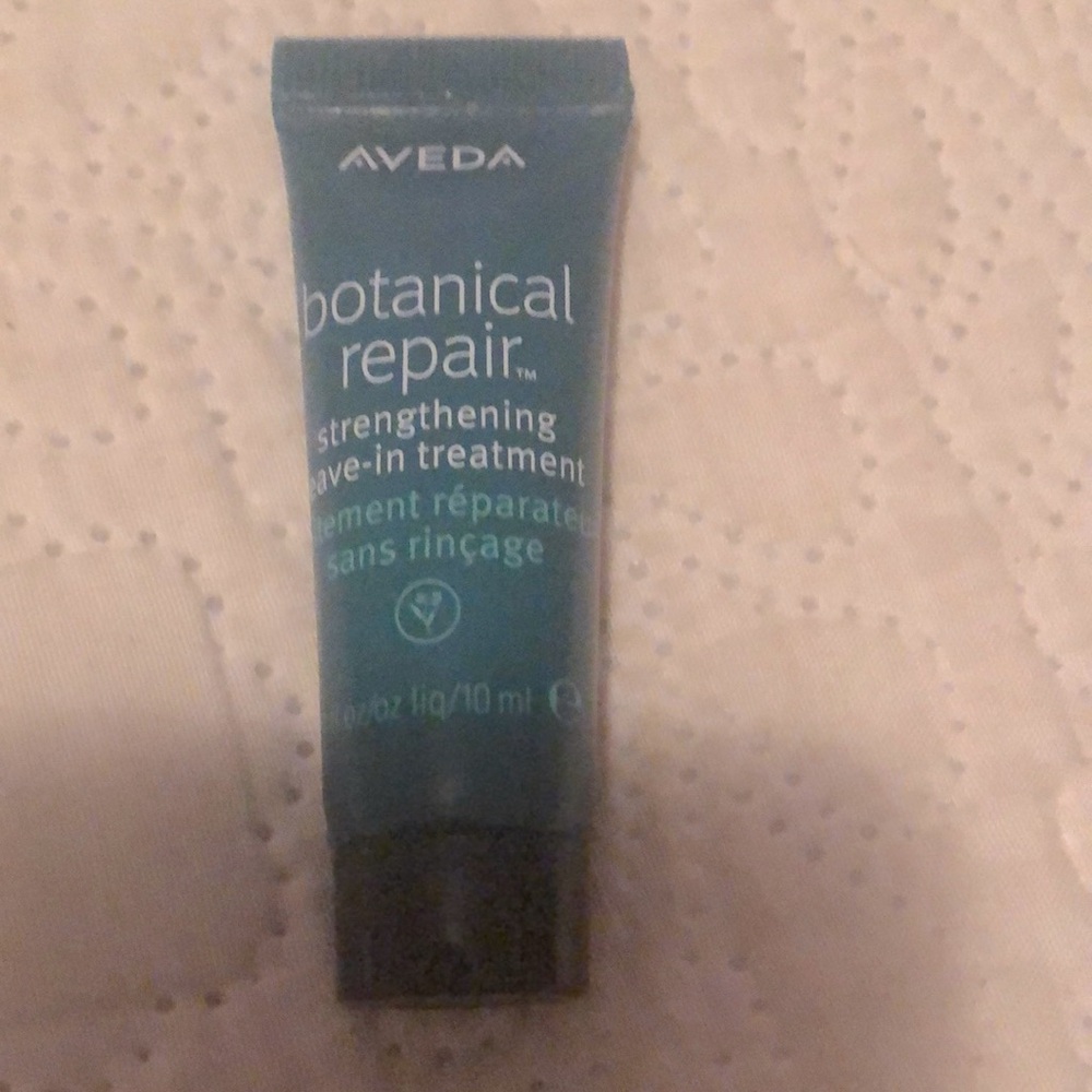 AVEDA Botanical Repair Strengthening Leave In Treatment